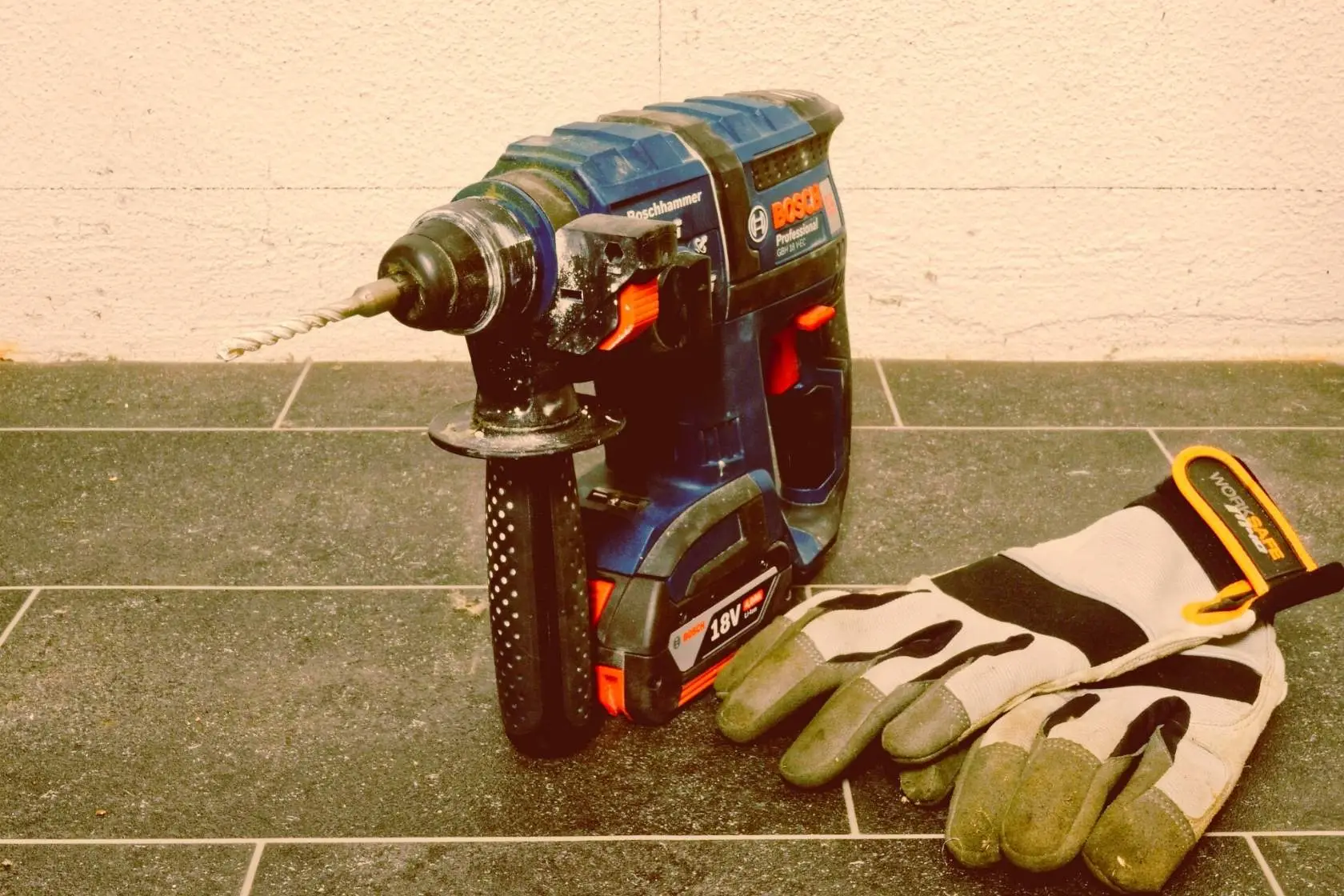 naslovna slika alata